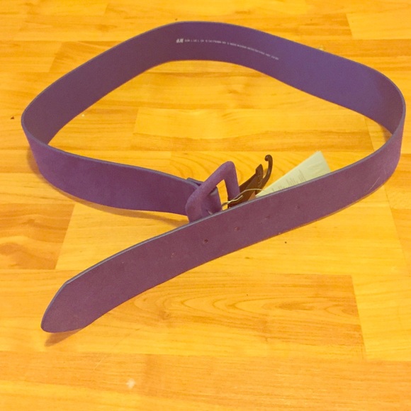 Royal blue faux suede belt. Size L - Picture 1 of 3