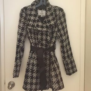 New Guess Houndstooth Coat size Small