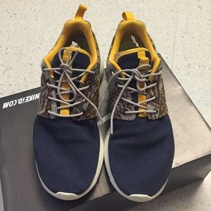 Custom Nike Roshe Runs