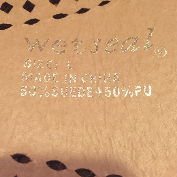 Camel colored suede waist belt. Size L - Picture 3 of 3