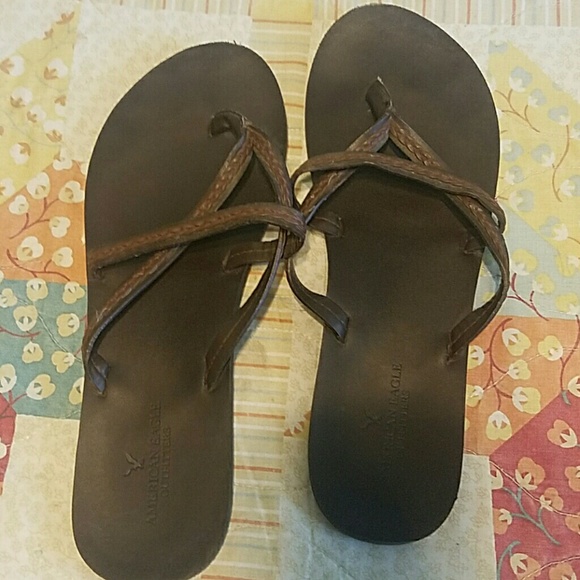 American Eagle flip flops
