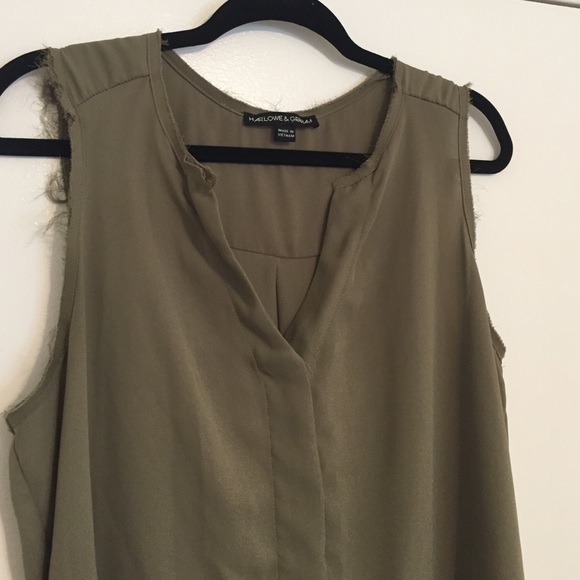 Olive green top - Picture 2 of 2