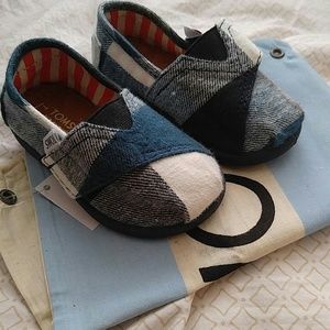 Toms Plaid Shoes