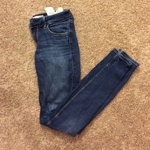 hollister dark wash jeans