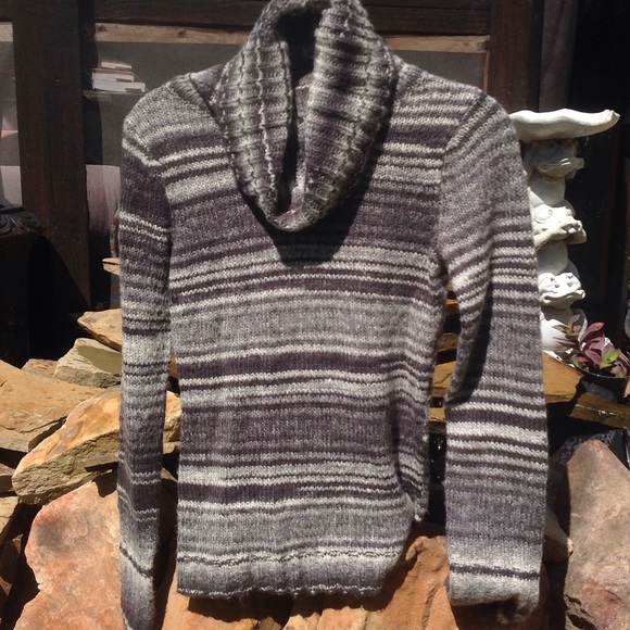 Forenza sweater XS
