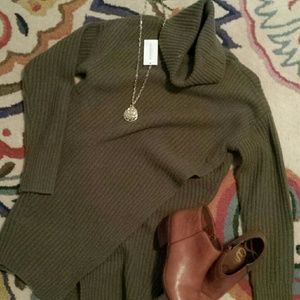 Cozy Banana Republic extra fine wool sweater