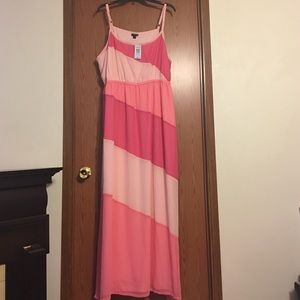 Sale!!Pink maxi size 3 torrid