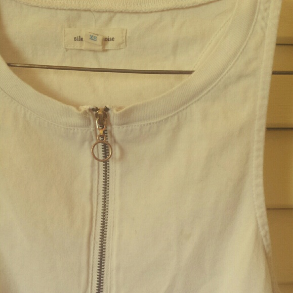 Silence + Noise Zip-Front Top - Picture 2 of 3