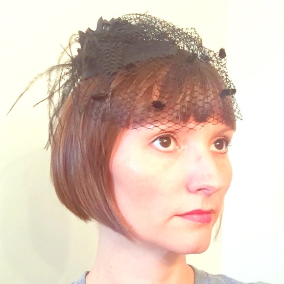 NWOT Black feather fascinator