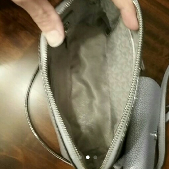 Micheal Kors Fendi bag with matching wallets - Picture 4 of 4