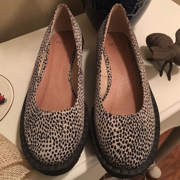 ASOS Other - ✨Asos girls animal print shoes