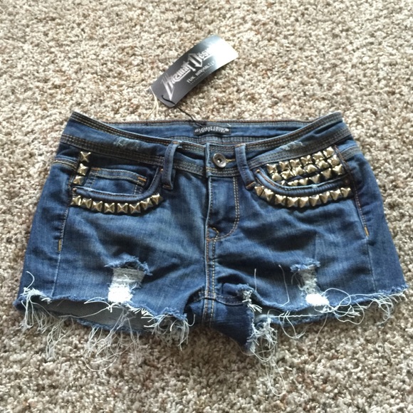 BNWT hazmat design shorts 25 ☠