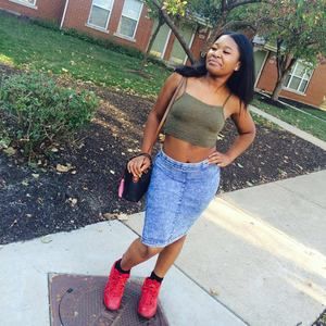 Meet your Posher, Mia