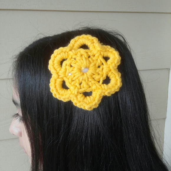 New crochet flower hair clip golden yellow