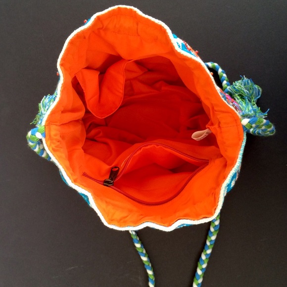 SOLD Multicolor Gypsy puff crossbody - Picture 6 of 7