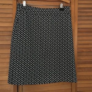 Black print skirt