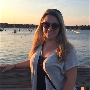 Meet your Posher, Lorin