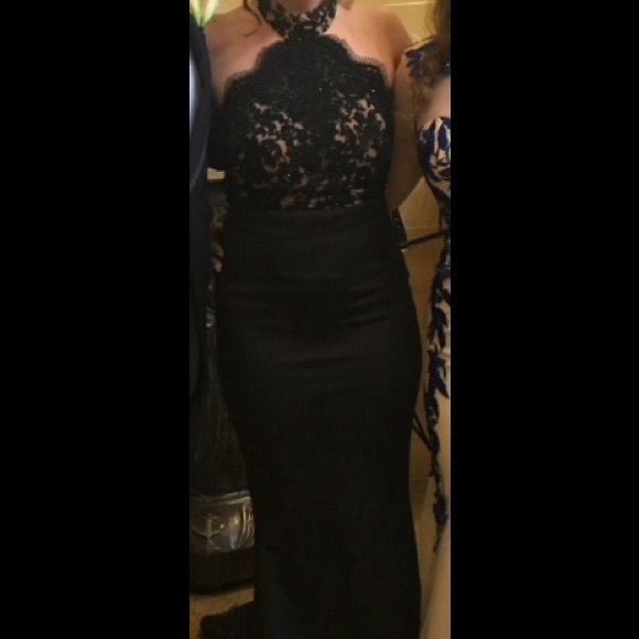 Black formal evening gown - Picture 2 of 4
