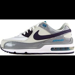 Women's size 8 Nike air max