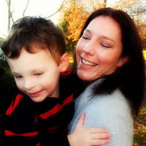 Meet your Posher, Elizabeth