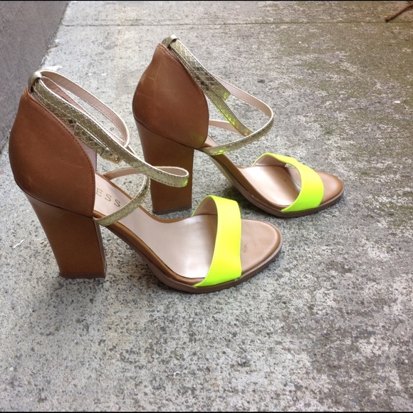 Guess ankle wrap sandal heels - Picture 2 of 8