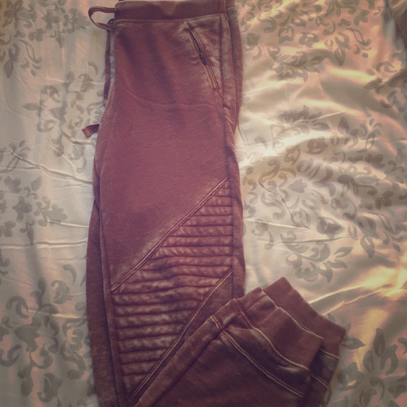 ♦️SOLD♦️Anthropologie Moto Joggers