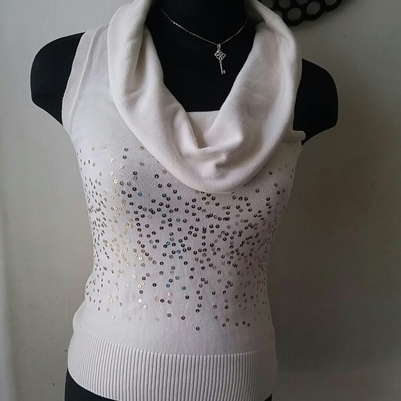 Apt. 9 Tops - 💥💥CLEARANCE💥💥Super cute sparkle sweater