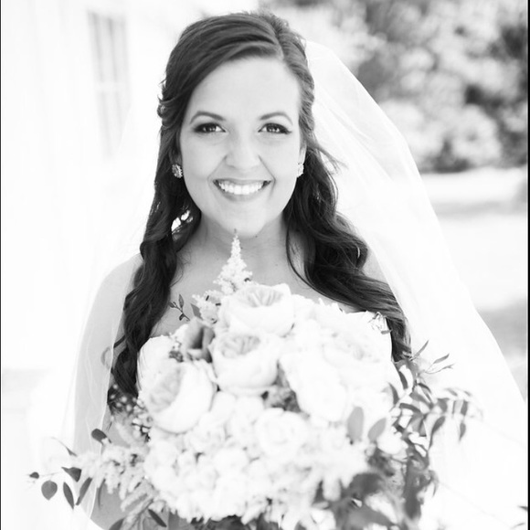 Meet your Posher, Liz - Picture 1 of 1
