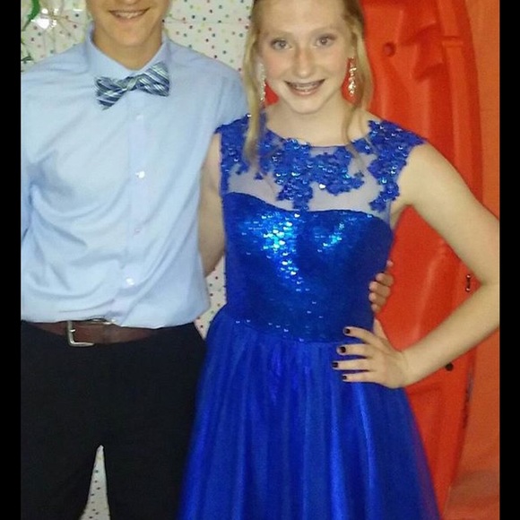 Gorgeous homecoming dress - Picture 1 of 4