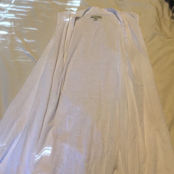 White sleeveless cardigan from American eagle