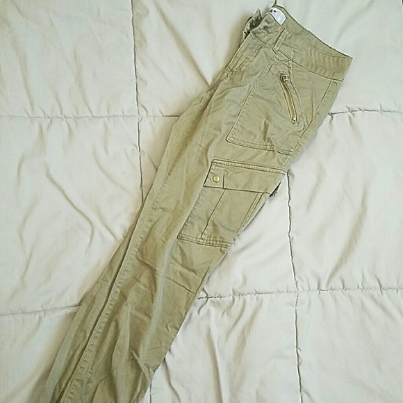 Size 9 "cargo" joggers!