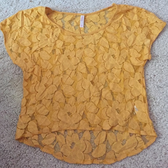 Daffodil Lace Top