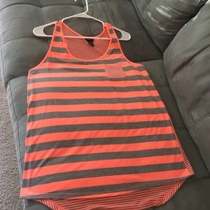 Never worn tank size XL