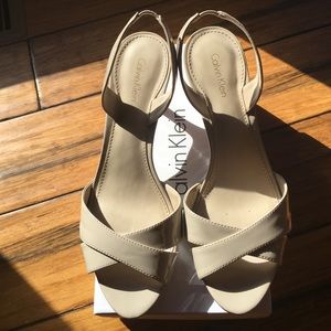 Calvin Klein Lucette Patent Cocoon 8.5m heels nude