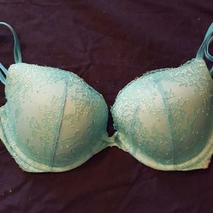 Victoria's Secret very sexy 34dd