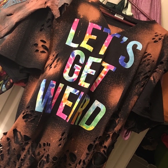 Distressed tees - Picture 3 of 4