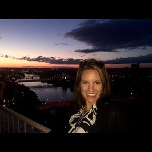 Meet your Posher, Lisa