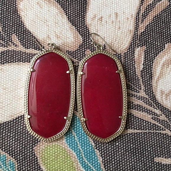 Kendra Scott Danielle Earrings (Dark Red)