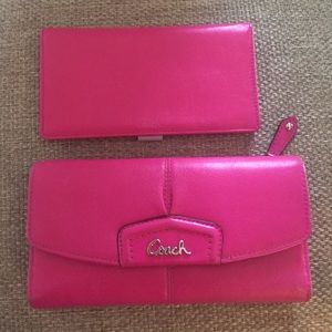 Coach wallet
