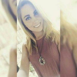 Meet your Posher, Ally