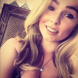 Meet your Posher, Brooke