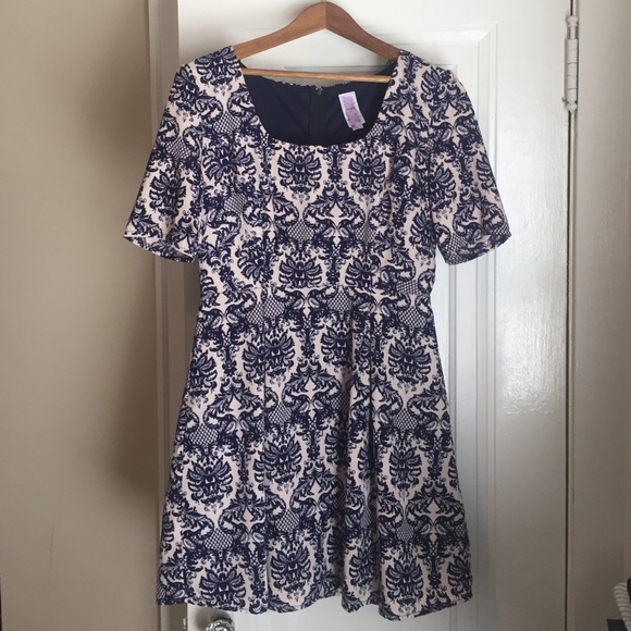 Flirty Alya dress. - Picture 2 of 3