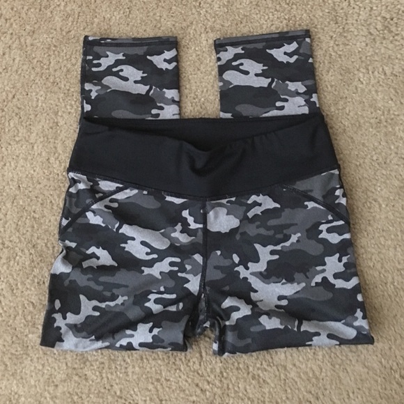 Fabletics Capri leggings