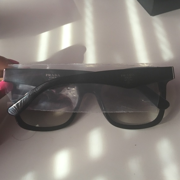 Prada Sunglasses SPR 24Q