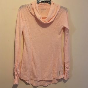 Reebok workout pullover