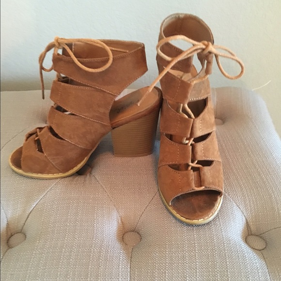 Peep Toe Tie-Ups