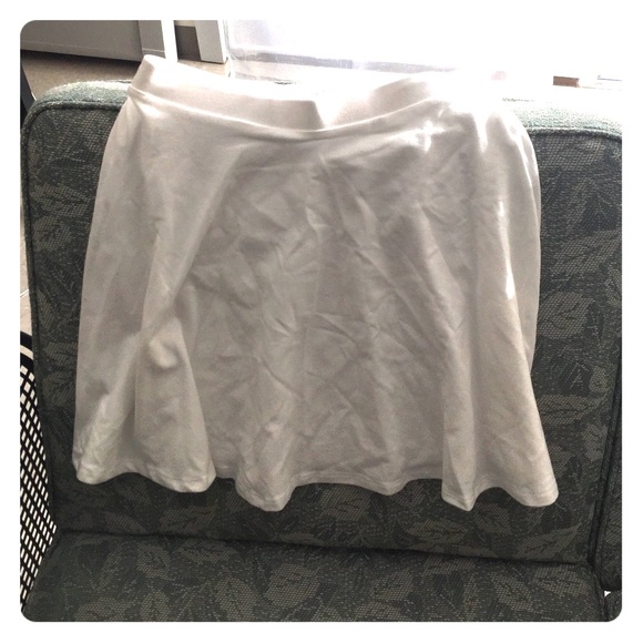 White high waist mini skirt