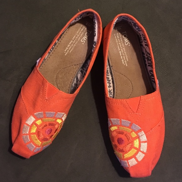 toms shoes - orange with sunburst