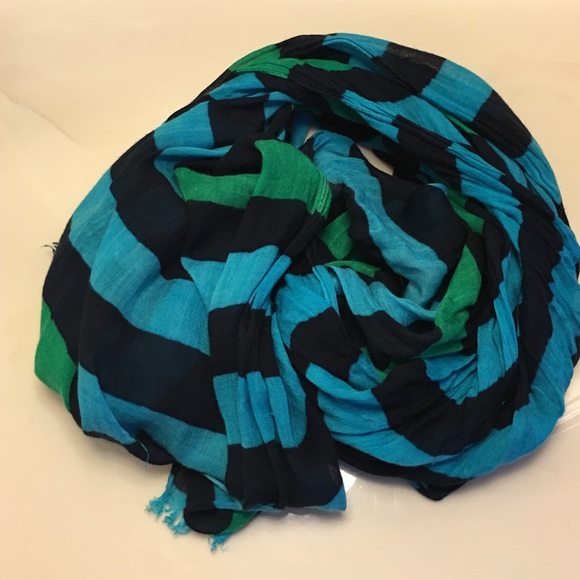 Pretty striped scarf!
