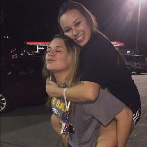 Meet your Posher, Alyssa